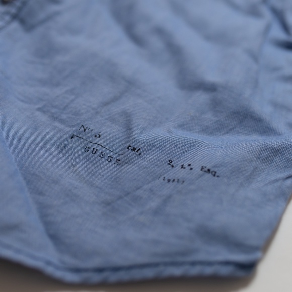 Blue Oxford with detailing - Picture 3 of 6